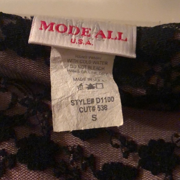 🎁SOLD🎁Lace Dress - Picture 4 of 5